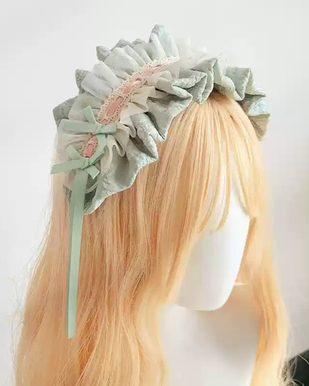 [Sweet Lolita] Maid Motif Ribbon Dress